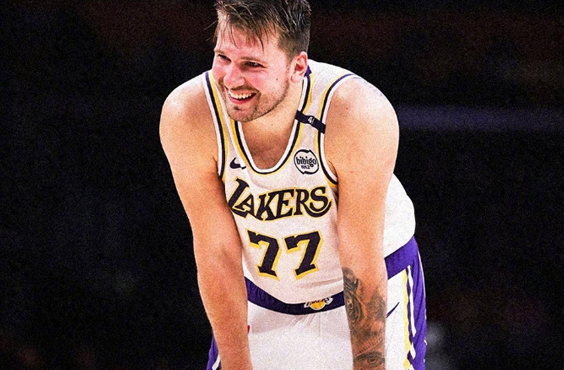 东契奇重返赛场,晋级下一阶段首场状态出色,SKT观众沸腾! 东契奇重返赛场,晋级下一阶段首场状态出色,SKT观众沸腾!