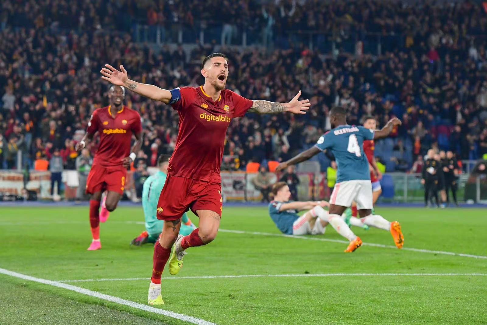 开云app登录入口-关键时刻罗马调整名单以备欧篮联；回应争议环节打磨；更衣室稳定；身体对抗强度拉满-开云app登录入口