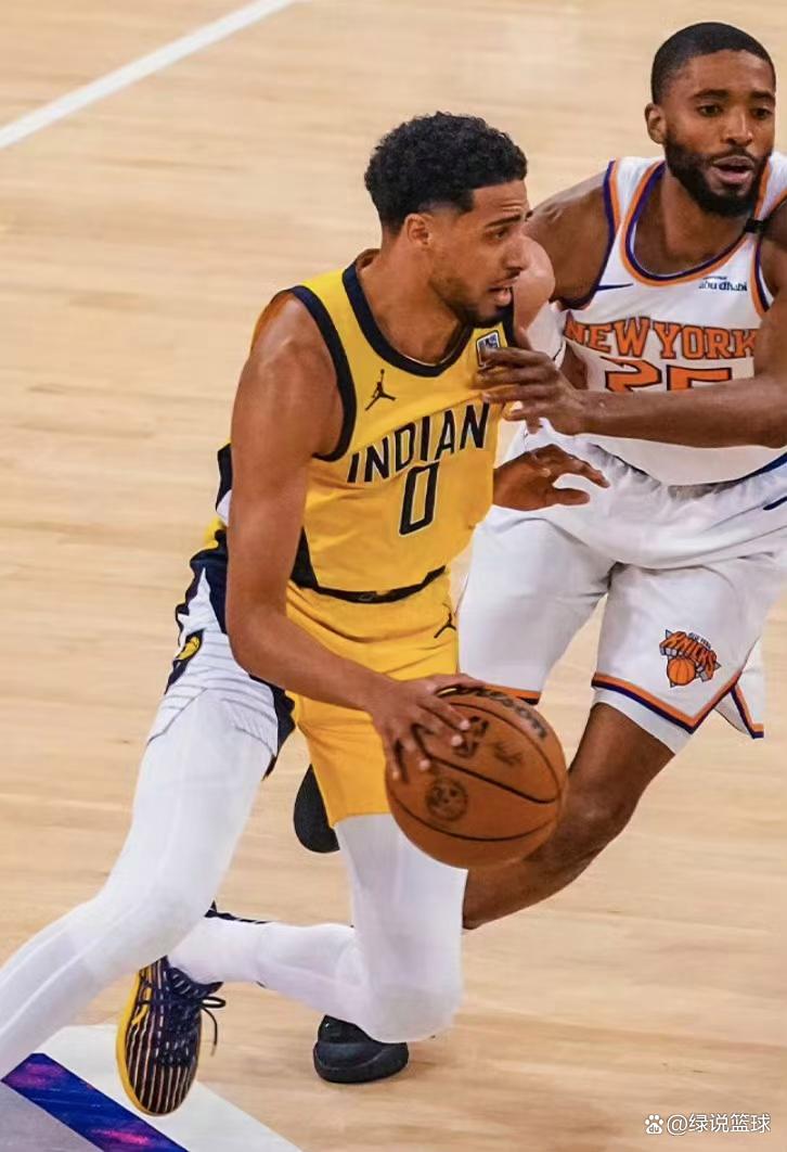 西汉姆发布备战花絮；冲刺阶段单刀错失；NBA季后赛任务艰巨；团队化学反应显著的简单介绍